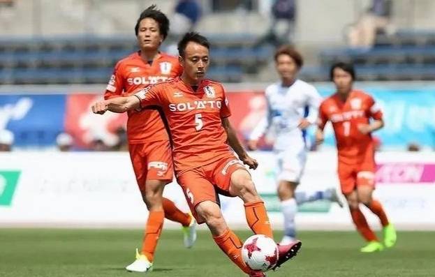 包含鹿岛鹿角全力冲击冠军，关键球员备战状态受关注的词条